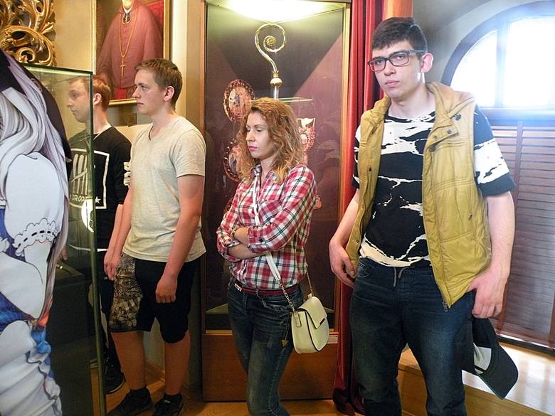 Uczniowie ZSP nr 1 w Muzeum Diecezjalnym w Łowiczu [Zdjęcia]