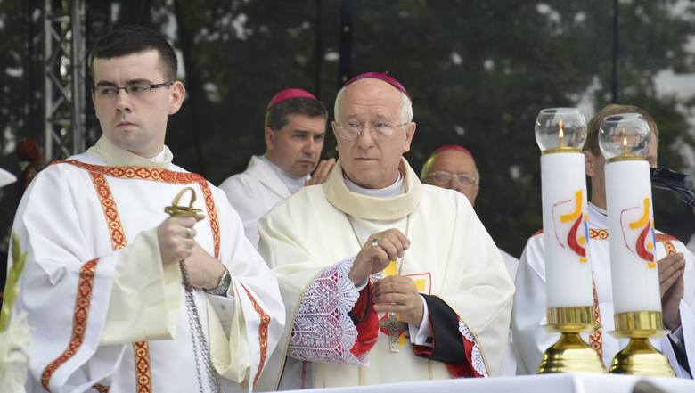 Biskup łowicki odprawił mszę dla młodzieży jadącej na ŚDM w Krakowie (Zdjęcia)
