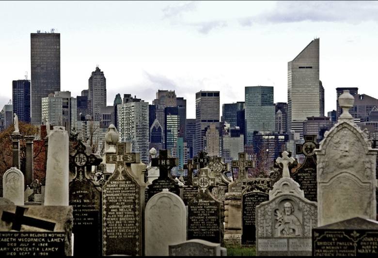 Największe wrażenie na Annie Jakubowskiej wywarły cmentarze w Nowym Jorku. Wręcz ją poraziła potęga kamiennych płyt, które stoją po horyzont. - Mamy