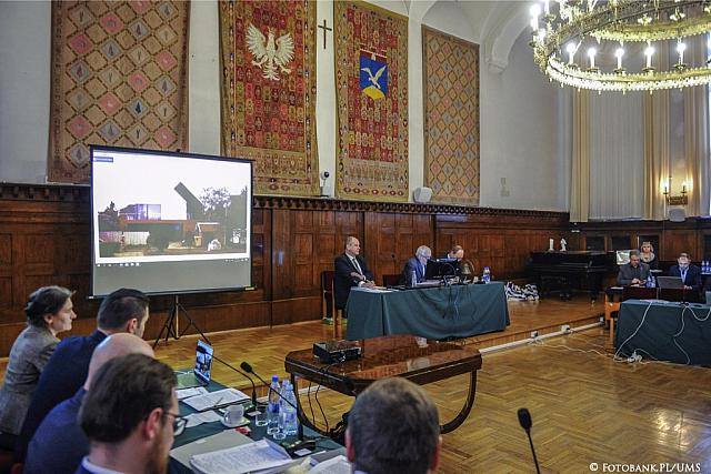 Sesja Rady Miasta w Sopocie. Po długiej dyskusji uchwalono budżet na przyszły rok
