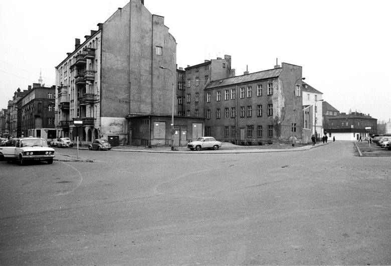 Widok z ulicy Mostowej