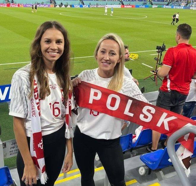 Tak kibicowały polskie WAGs. Żony i partnerki piłkarzy polskiej reprezentacji na meczu Polska - Francja