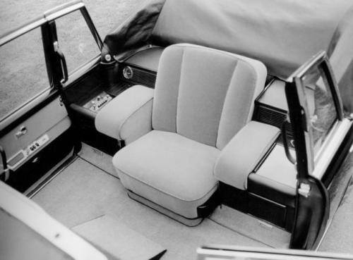 Fot. Mercedes-Benz: Mercedes-Benz 600 Landauletz 1965 r. specjalnie przystosowany dla papieża.