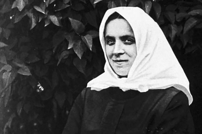 <strong>św. Teresa Neumann - krwawa mistyczka</strong><br /> <br /> Teresa Neumann, niemiecka mistyczka, zasłynęła stygmatami oraz cudownym uzdrowieniem, jakiego doznała. W 1919 roku <strong>straciła praktycznie całkowicie wzrok,</strong> jednak został on przywrócony 29 kwietnia 1923 roku – w dniu, w którym jej...
