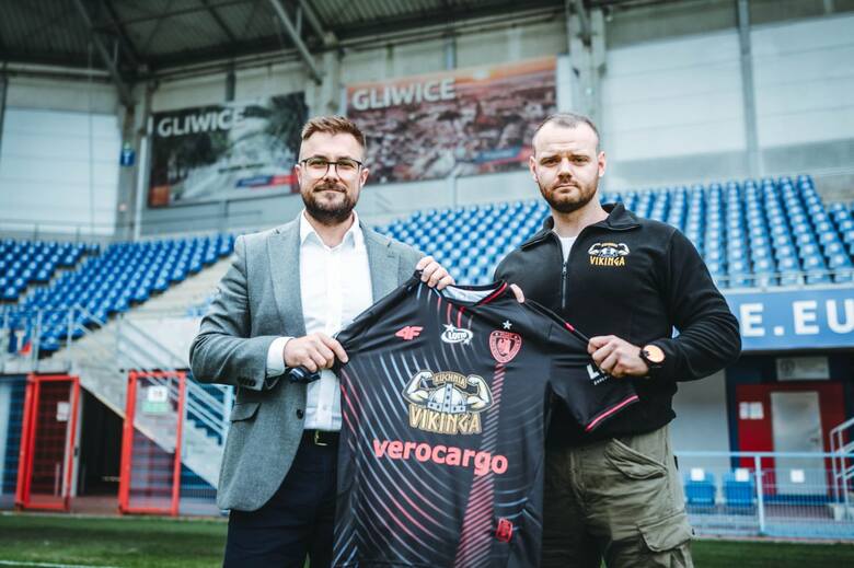 Piast Gliwice będzie miał nowego sponsora głównego. Kuchnia Vikinga zawita na koszulkach ekipy z Okrzei. Dwuletnia umowa