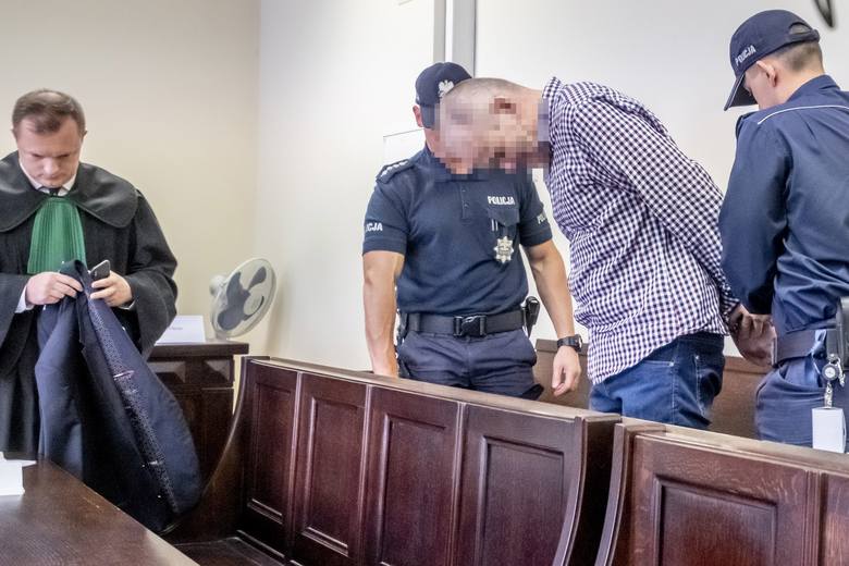Zygmunt P. oskarżony o zabójstwo 14-letniego pasierba w Gogolewie, przyznał się do zarzutów.