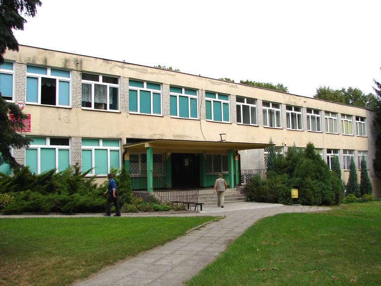 Szkoła pozostanie w dotychczasowej siedzibie do 2018 r.
