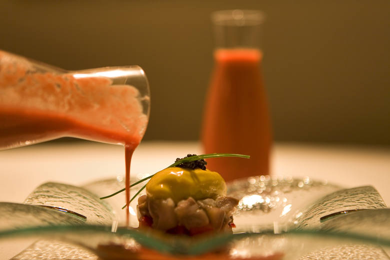 Moc kasztanowych smaków. Jakie potrawy królują na hiszpańskich stołach w święta? Najpopularniejsze toasty!