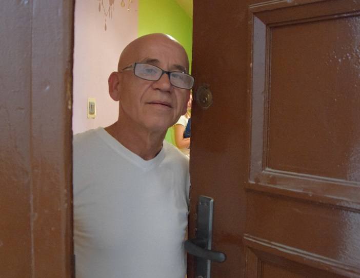 Stanisław Mamala zaprasza do mieszkania dla bezdomnych