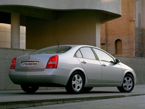Fot. Nissan: Primera napędzana benzynowym silnikiem 1,8 l o mocy 116 KM jest autem nieco wolniejszym od Avensis.