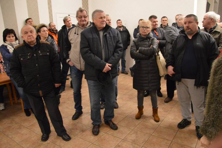 Mieszkańcy Zatorza planują zablokować dla tirów ulice Warszawską i Bolimowską [ZDJĘCIA]
