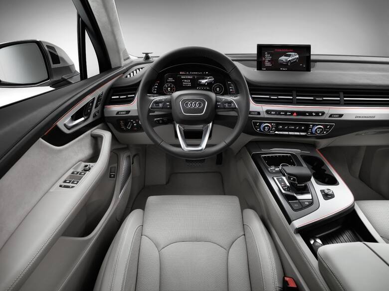 Audi Q7 Testujący przyznali najnowszej wersji Audi Q7 najwyższą ocenę bezpieczeństwa - pięć gwiazdek. Wynik uzyskany w teście zderzeniowym czołowym z