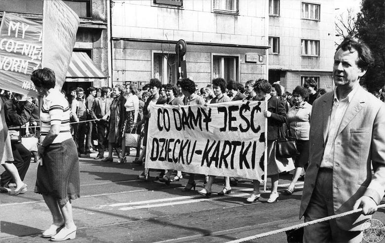 30 lipca 1981 r. przeszedł przez Łódź strajk głodowy kobiet. Była to najliczniejsza demonstracja uliczna w czasach PRL.
