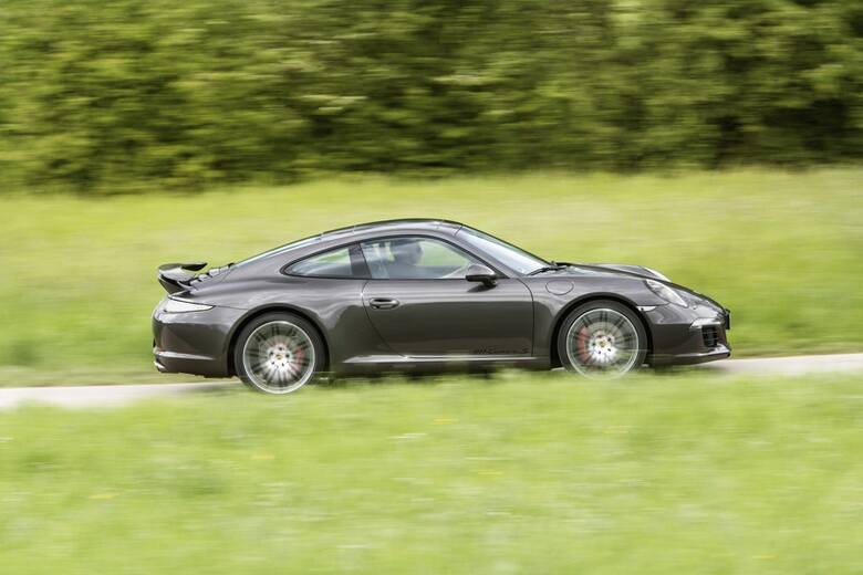 Oddział Porsche Tequipment prezentuje swoje możliwości w zakresie projektowania i produkcji akcesoriów na bazie projektu Porsche 911 Carrera S Coupe