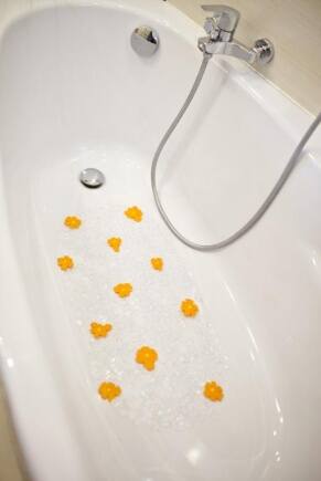 Maty łazienkowe - antypoślizgowa dekoracja
