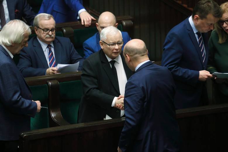 W najbliższych dniach wiceminister Szynkowski vel Sęk zamierza przejąć wszelkie dokumenty związane z funkcjonowaniem lokalnych struktur partii. – Na