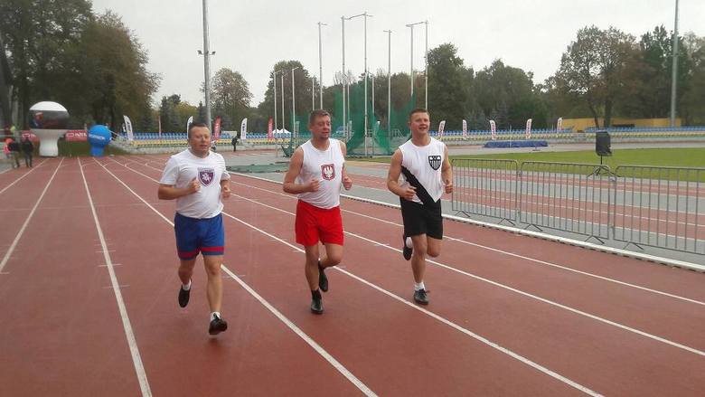 Dziesiątacy z Łowicza pobiegli w hołdzie żołnierzom-sportowcom