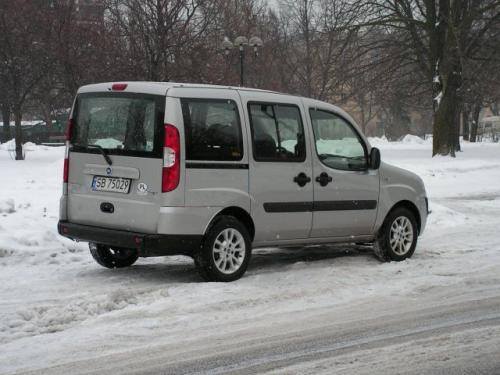 Fot. Ryszard Polit: Diesel Fiata o 1,9 l o mocy 105 KM zapewnia zupełnie wystarczającą dynamikę jak na auto z tego segmentu, a przy tym zużywa umiarkowaną