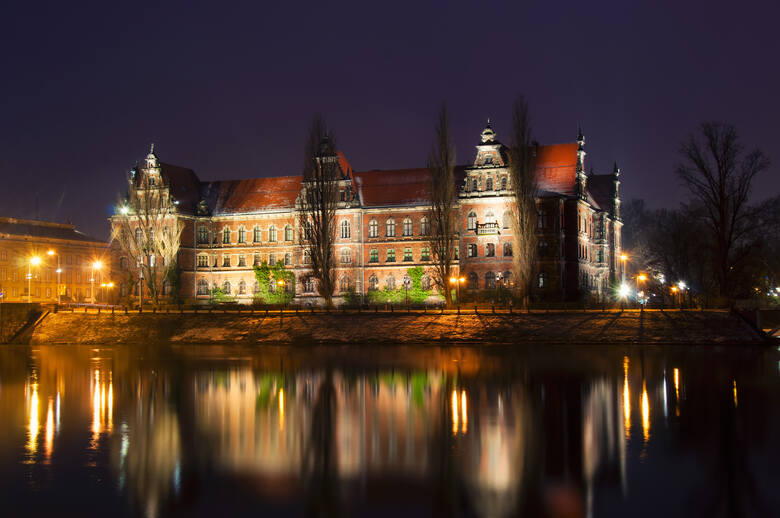 Modernizacja Muzeum Narodowego we Wrocławiu, finansowana z funduszów europejskich, zwiększyła dostępność dla zwiedzających Panoramy Racławickiej.