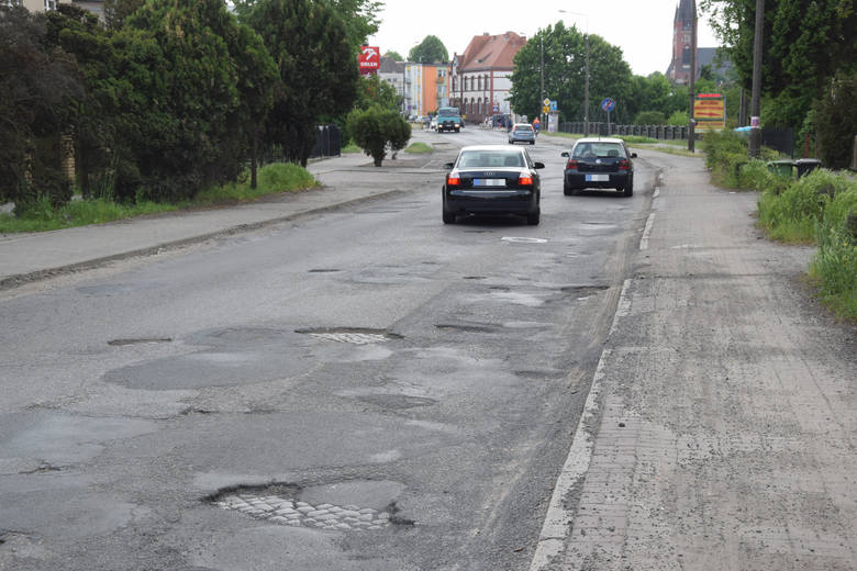 Ulica Niepodległości w Drezdenku po latach oczekiwań wreszcie idzie do remontu.