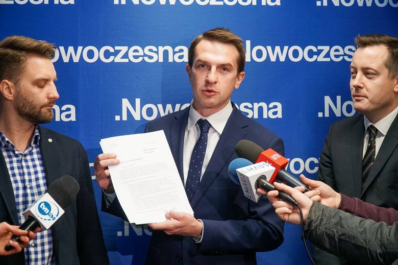 Na początku stycznia odbędzie się posiedzenie Sejmu, podczas którego parlamentarzyści będą uchwalać budżet państwa. Poznański poseł i przewodniczący Nowoczesnej Adam Szłapka zapowiada, że złoży siedem poprawek związanych z planowanymi inwestycjami w stolicy Wielkopolski.