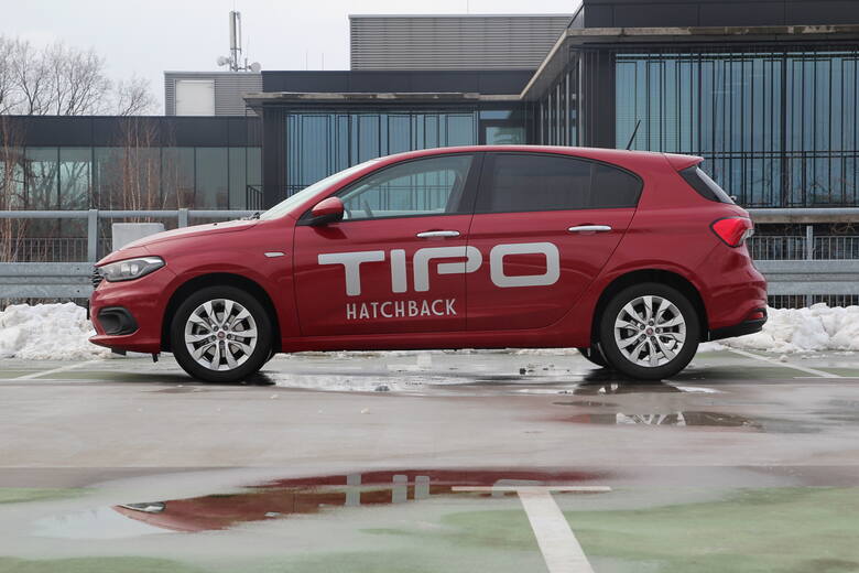 Rodzina Fiata Tipo rośnie w siłę. Do kompaktowego sedana dołączyły hatchback i kombi. Wprowadzenie na rynek nowych wersji nadwoziowych przyczyni się