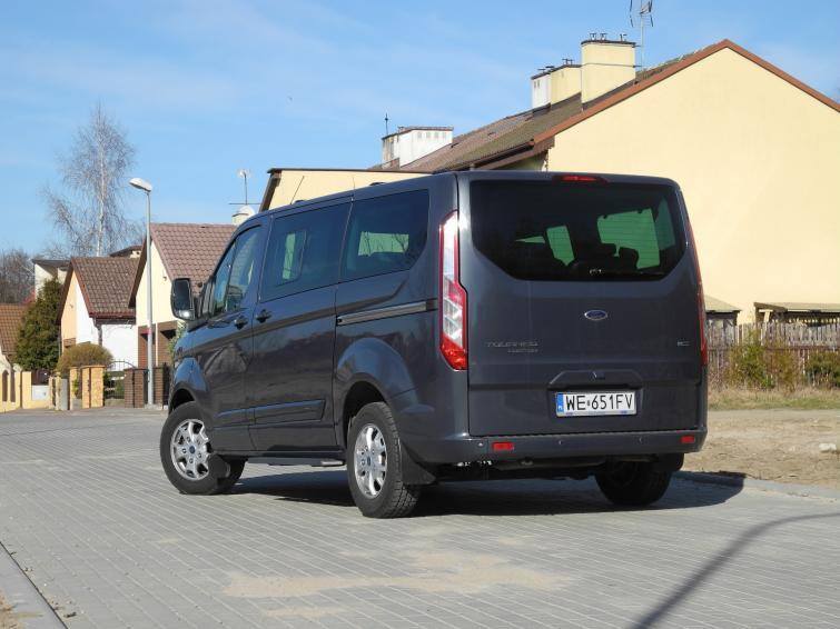 Testujemy: Ford Tourneo Custom - van do podróżownia