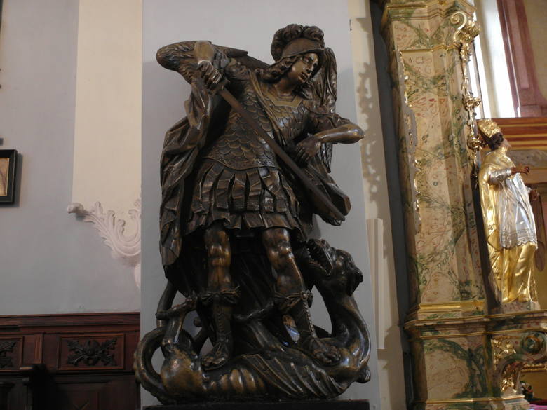 Figura św. Jerzego walczącego ze smokiem w kościele św. Marka