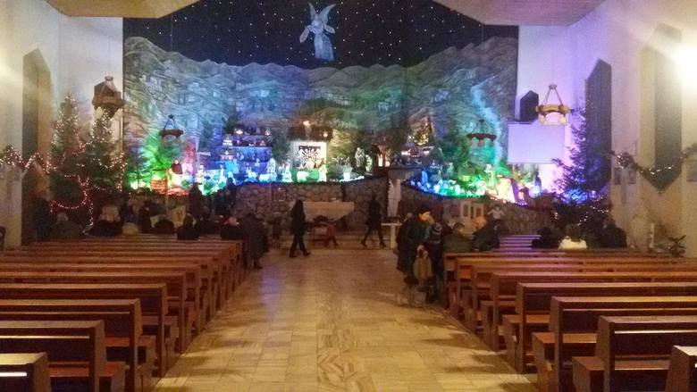 Szopka bożonarodzeniowa w kościele św. Jana Sarkandra u o. franciszkanów w Górkach Wielkich na Śląsku Cieszyńskim 
