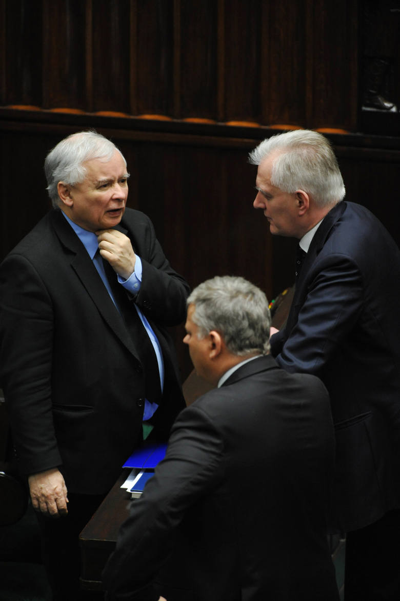 Jarosław Kaczyński przez niektórych uważany nawet za nadprezydenta.