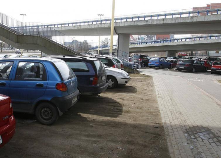 W Szczecinie przybędzie miejsc parkingowych