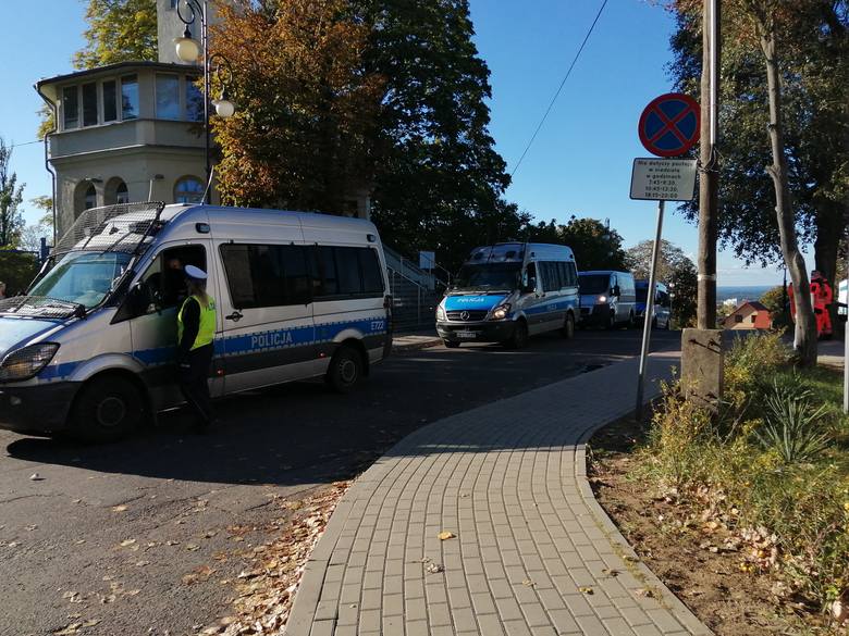 Ewakuacja pensjonariuszy DPS-u w Zielonej Górze. Chorzy trafiają na oddział zakaźny w Gorzowie