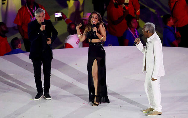 Anitta występuje na ceremonii otwarcia Igrzysk Olimpijskich w Rio