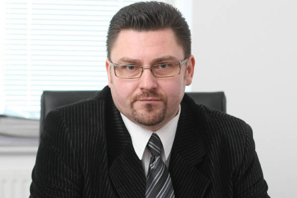 Złożenie pozwu do sądu cywilnego zapowiada też obrzucona wyzwiskami urzędniczka - mówi Jarosław Fijałkowski, zastępca dyrektora wydziału.     