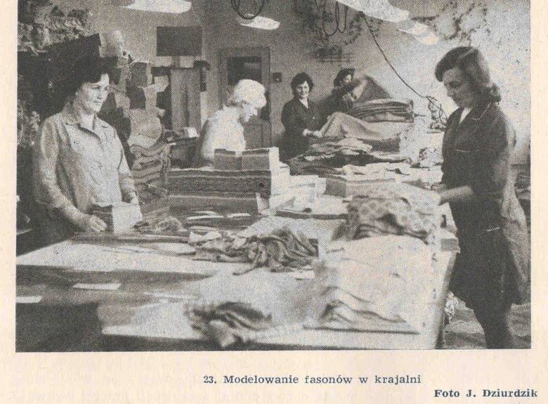 90 procent załogi spółdzielni Oleśnianka stanowiły kobiety. W oleskim zakładzie pracowało wówczas 356 osób.