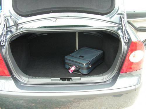 Fot. M. Pobocha: Objętość bagażnika wersji sedan wynosi 526 l – to o 141 l więcej niż w wersji hatchback.