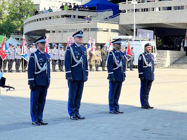 Komendant Wojewódzki Policji w Rzeszowie nadinspektor Dariusz Matusiak odebrał nominację generalską
