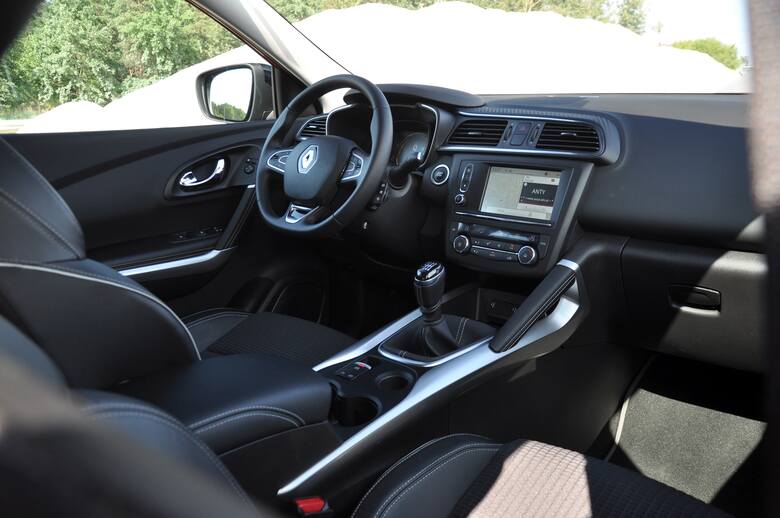 Renault Kadjar 1.6 TCe Bose - testGama modelu Kadjar, oferowanego od kwietnia 2015 roku, powiększyła się o najmocniejszą wersję benzynową. Znany z Qashqaia