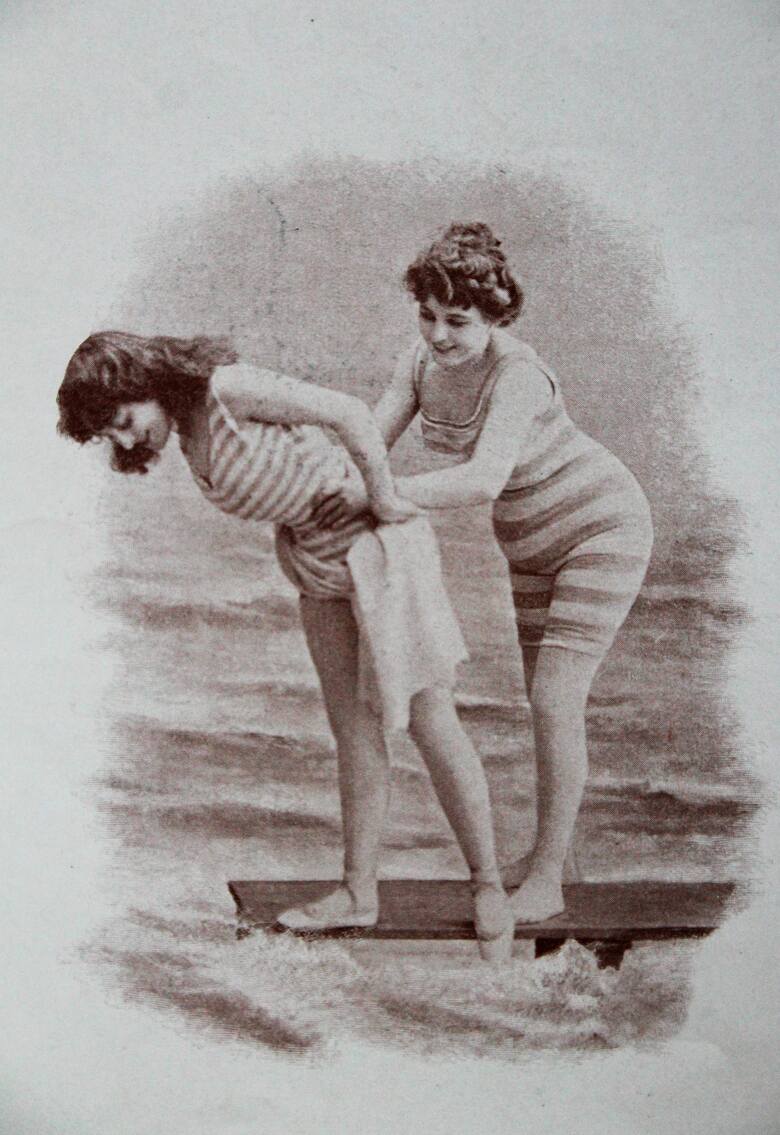 Odważne stroje plażowe z końca XIX wieku