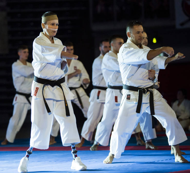 Aneta Zatwarnicka na Tauron Arenie podczas mistrzostw świata karate.