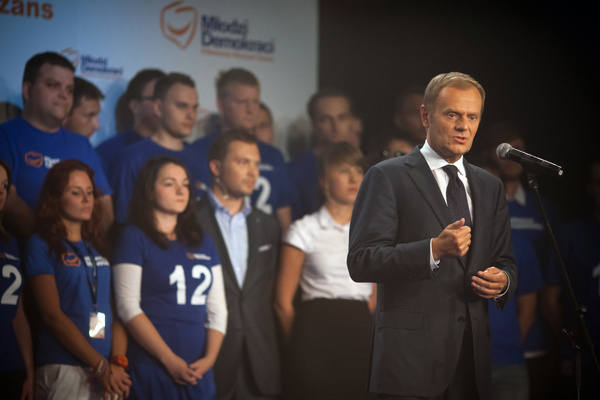 Premier Donald Tusk przybył na konwencję Stowarzyszenia Młodych Demokratów, które odbywa się w Łodzi.