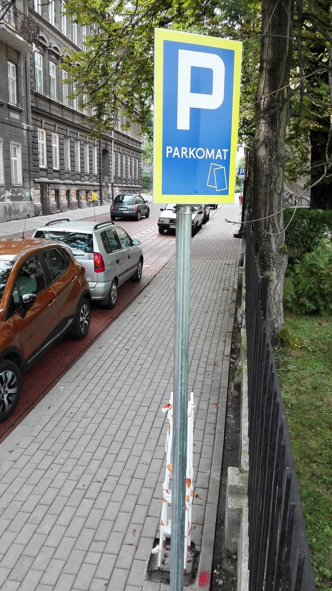 Parkomaty w Bielsku-Białej zastąpią parkingowych. Miejsca są już przygotowane