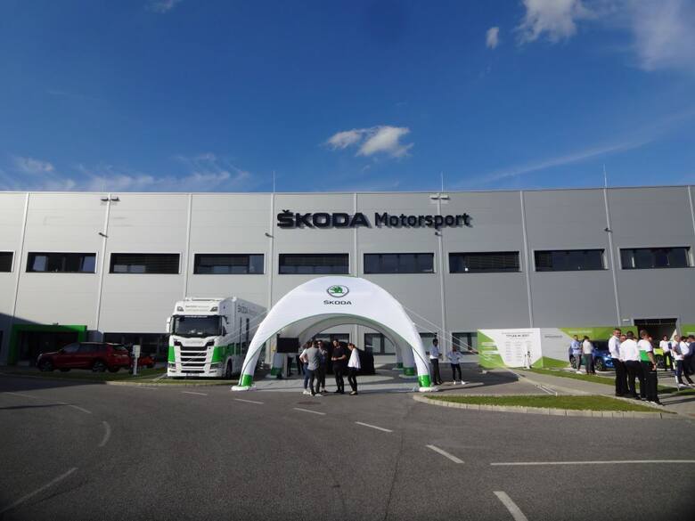 Škoda Fabia RS Rally2Škoda Motorsport, czyli dział sportu zlokalizowany przy fabryce w Mladej Boleslav, zaprezentował najnowszą rajdową broń czeskiej