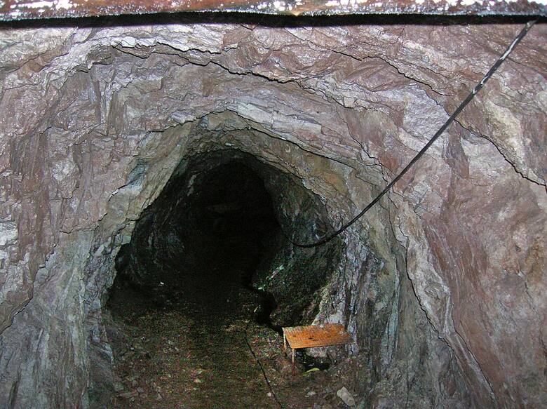 Tunel w kopalni 