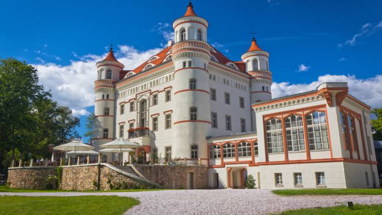 Piękny pałac w Wojanowie na Dolnym Śląsku