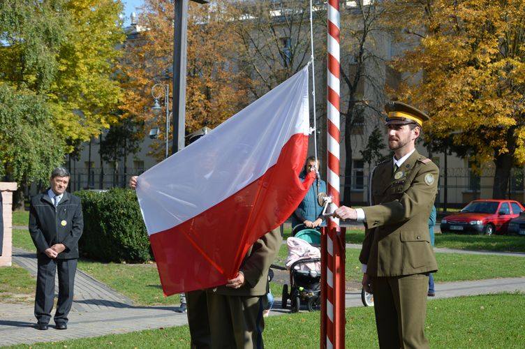 Związek Żołnierzy Wojska Polskiego ma nowy sztandar [ZDJĘCIA]