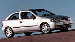 Opel Astra II generacji, Fot: Opel