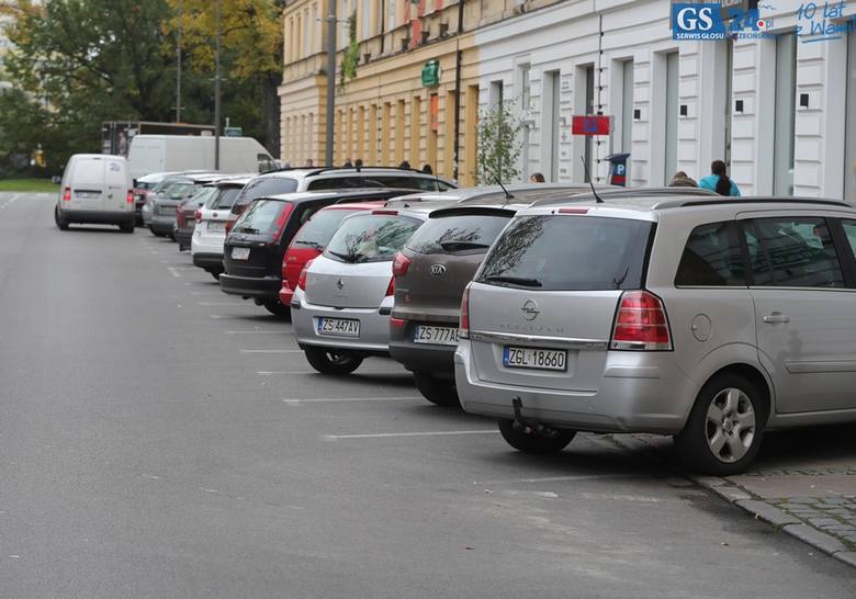 Nowa definicja strefy płatnego parkowania nie rozwiąże problemów