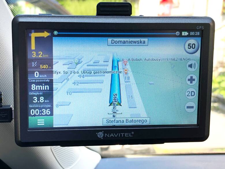 Wydawać by się mogło, że zainteresowanie dodatkowymi, samochodowymi nawigacjami GPS powinno spadać. W końcu większość współczesnych smartfonów może z