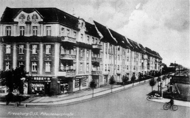 Ulica Byczyńska Byczyńskiej (wówczas Pitschenstrasse) w Kluczborku przed wojną.